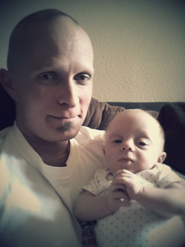 Thương nhau trong kiếp đẻ thuê, các mẹ lại khoe ảnh sao y bản chính của bố và con trai-3