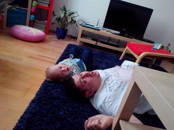 Thương nhau trong kiếp đẻ thuê, các mẹ lại khoe ảnh sao y bản chính của bố và con trai-19