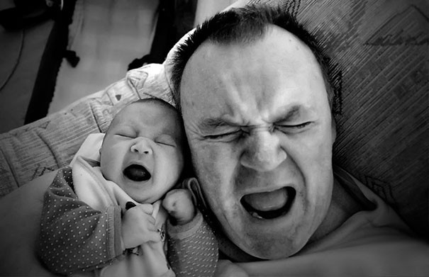 Thương nhau trong kiếp đẻ thuê, các mẹ lại khoe ảnh sao y bản chính của bố và con trai-21