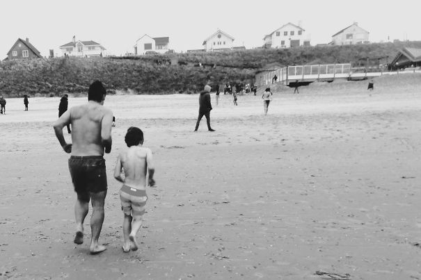 Thương nhau trong kiếp đẻ thuê, các mẹ lại khoe ảnh sao y bản chính của bố và con trai-23