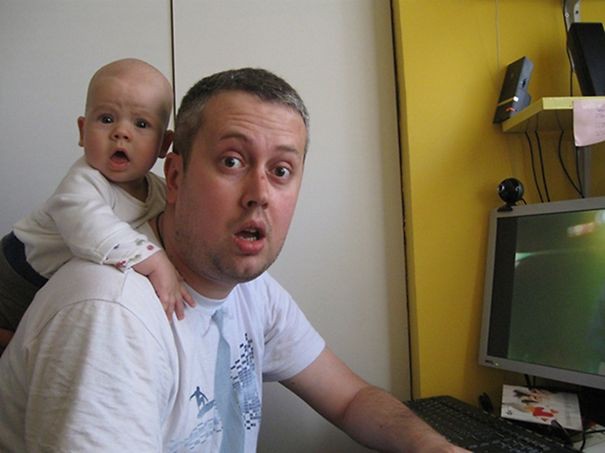 Thương nhau trong kiếp đẻ thuê, các mẹ lại khoe ảnh sao y bản chính của bố và con trai-24