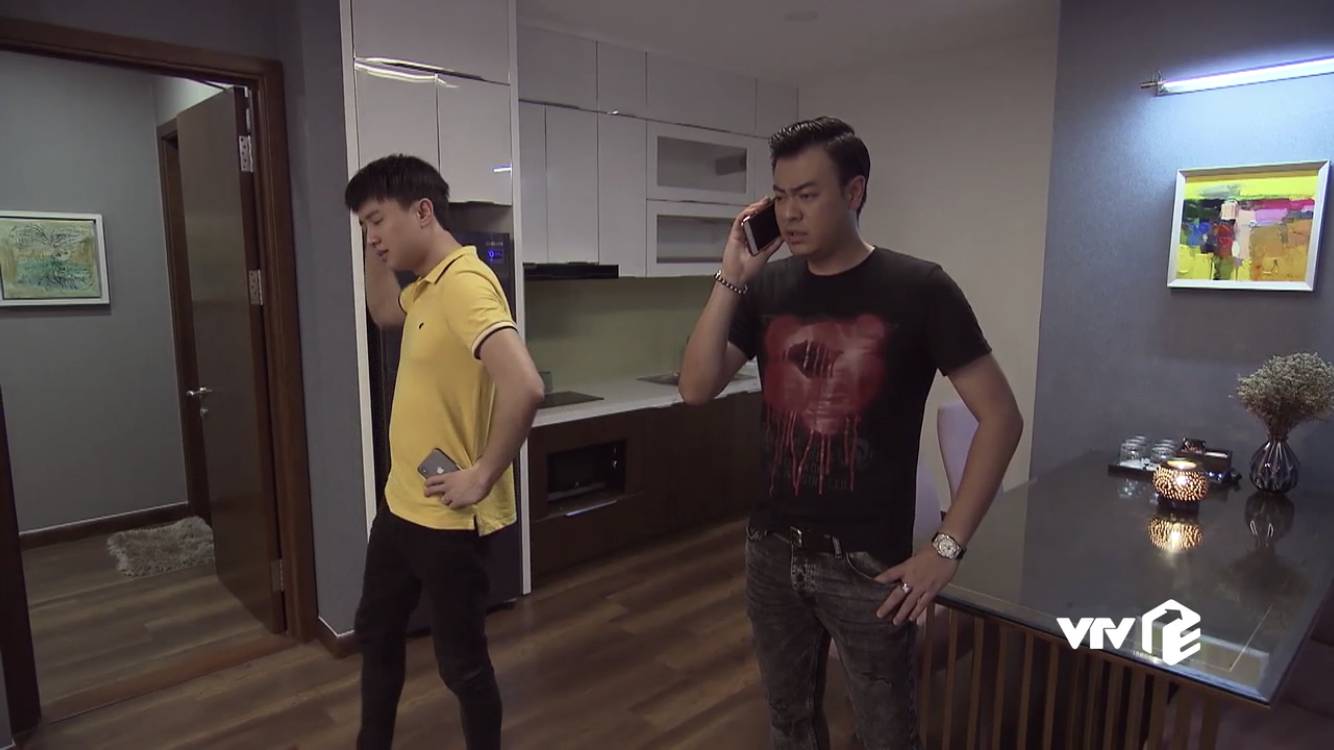 Về nhà đi con: Đỏ mặt với nụ hôn đắm đuối trôi cả son môi của Huệ - Quốc-8