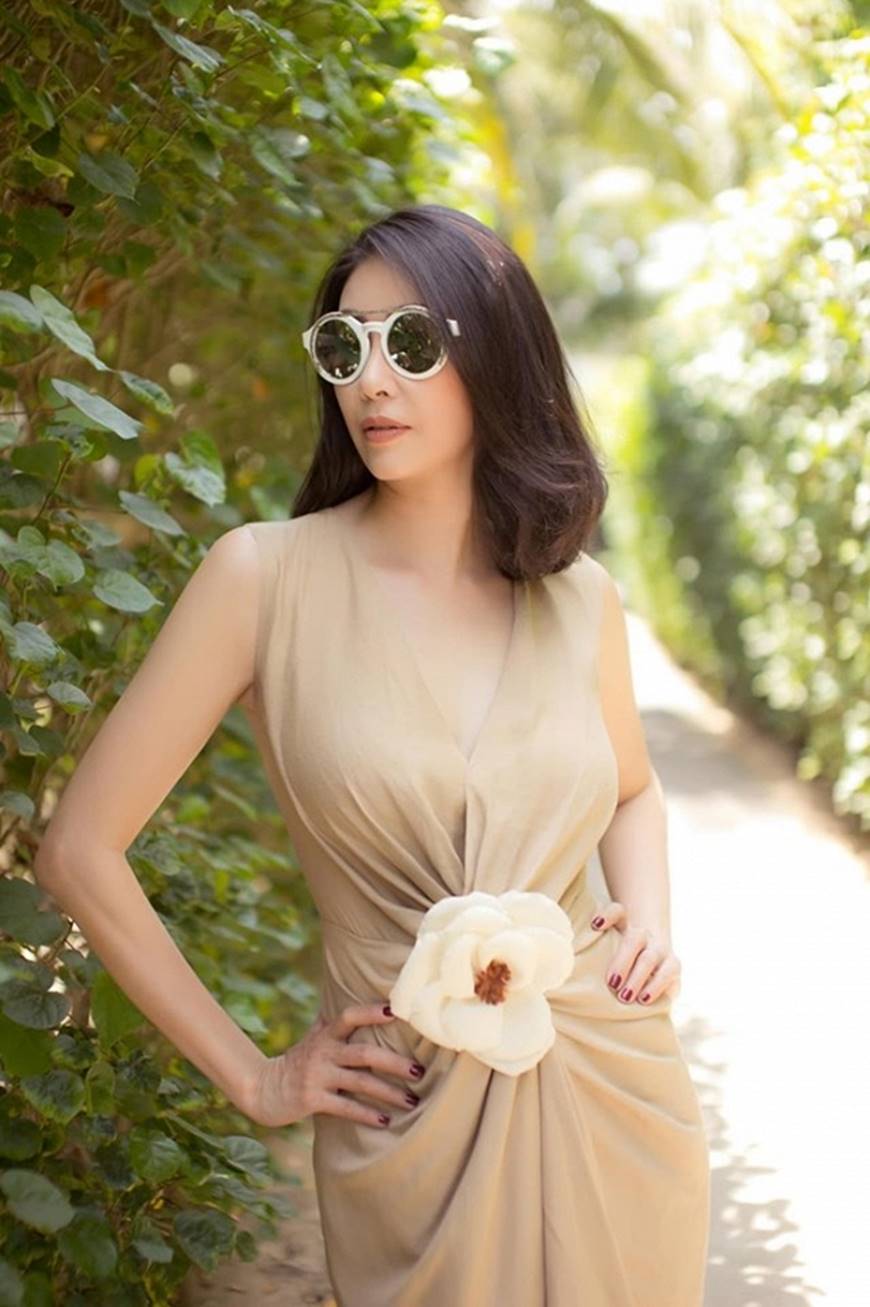 Hà Kiều Anh đăng ảnh xinh đẹp như nữ thần, con gái út ngày càng ra dáng mỹ nhân tương lai-8