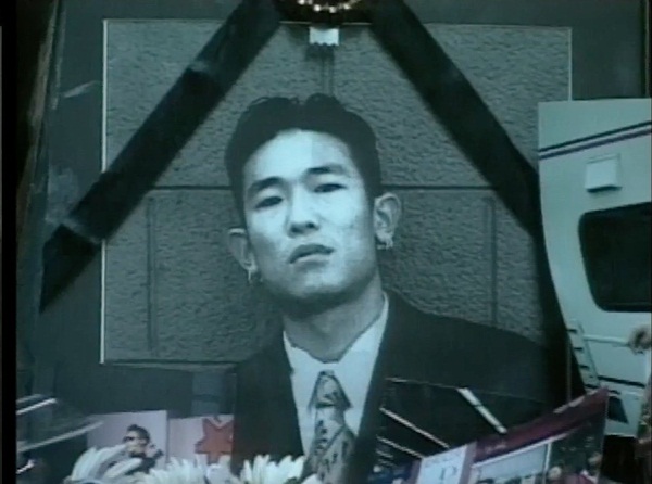 Nam ca sĩ Hàn đột ngột qua đời 24 năm trước: Nghi phạm là bạn gái nhưng trắng án nhờ gia thế khủng, gia đình ngày đêm mong sự thật sáng tỏ-3