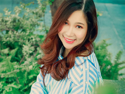 Danh tính chồng lớn hơn 13 tuổi, từng bị từ chối yêu của cựu thành viên Mắt Ngọc-8