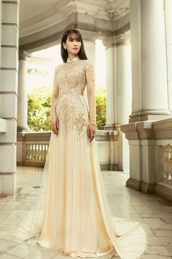 Anh Thư khoe dáng kiêu sa với áo dài thướt tha-2