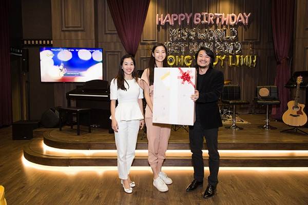 Hoa hậu Tiểu Vy và dàn người đẹp để mặt mộc dự sinh nhật Hoa hậu Lương Thuỳ Linh-9