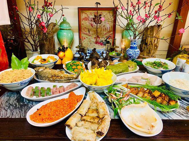 Diễn viên Hoa hồng trên ngực trái khoe mâm cúng Rằm cực đẹp, Vân Dung liền khen khéo nhất năm-10