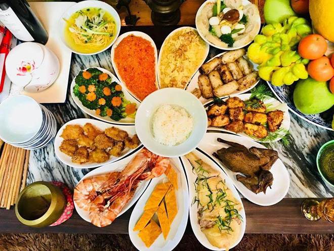 Diễn viên Hoa hồng trên ngực trái khoe mâm cúng Rằm cực đẹp, Vân Dung liền khen khéo nhất năm-11