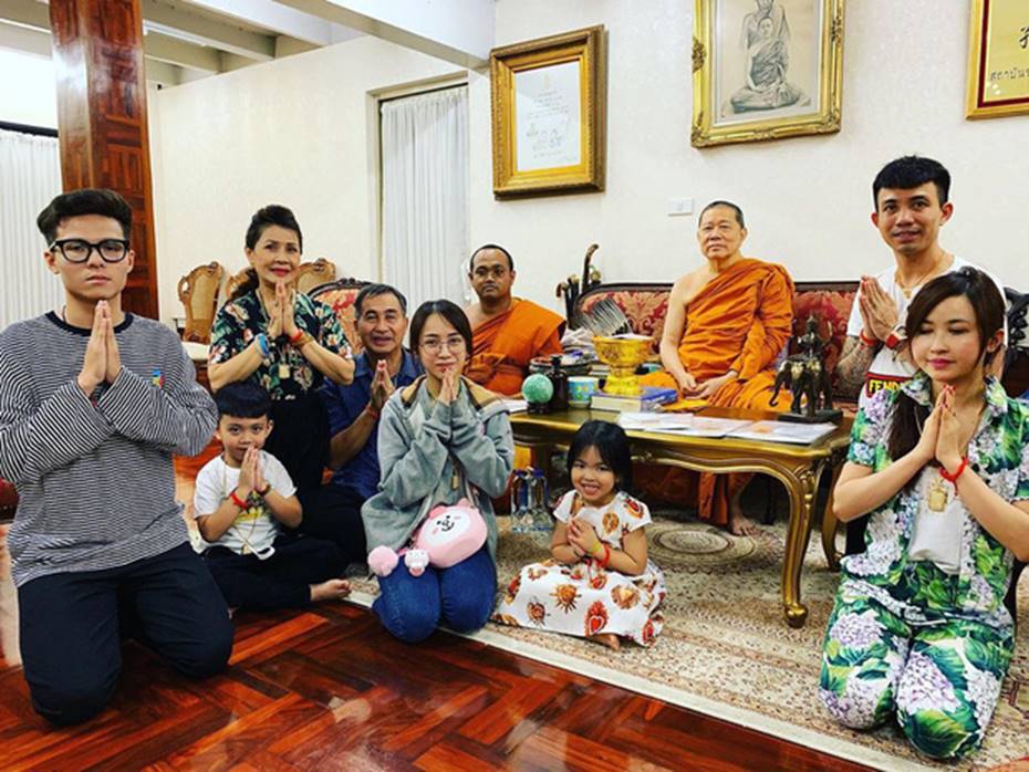 Ái nữ 20 tuổi nhà Minh Nhựa chụp ảnh cưới với bạn trai 5 năm, hứa hẹn đám cưới cực khủng sắp diễn ra-1