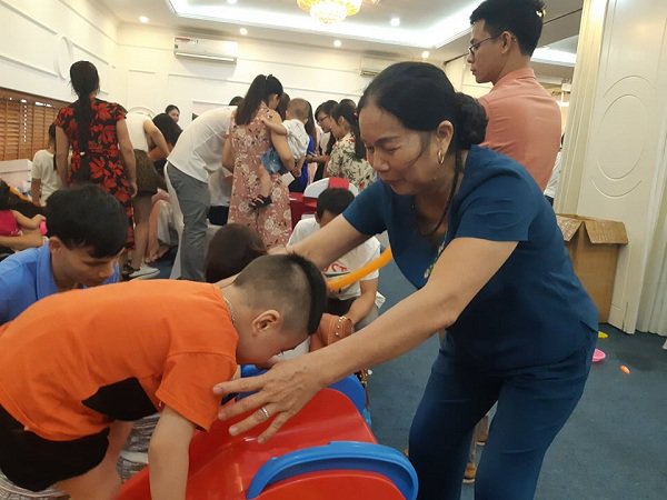 Gặp lại cô giáo sinh con ở tuổi 60: Tôi là mẹ già nhưng con tôi vẫn đạt chuẩn-3