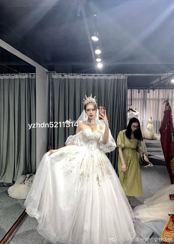 Đăng ảnh selfie chỉnh sửa quá đà, hot girl nổi tiếng bị người qua đường bóc mẽ nhan sắc thật như một cú lừa-3