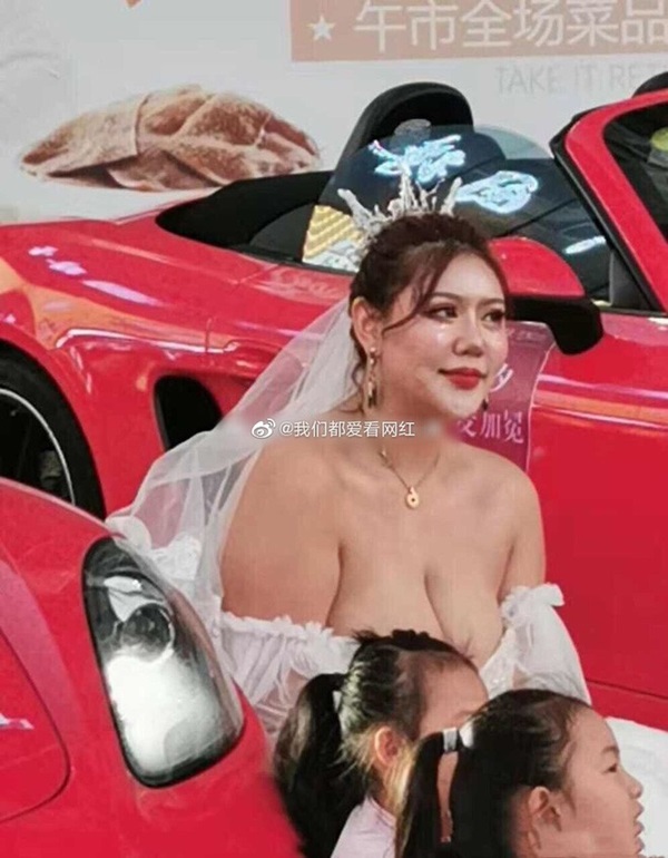 Đăng ảnh selfie chỉnh sửa quá đà, hot girl nổi tiếng bị người qua đường bóc mẽ nhan sắc thật như một cú lừa-4