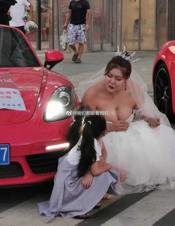 Đăng ảnh selfie chỉnh sửa quá đà, hot girl nổi tiếng bị người qua đường bóc mẽ nhan sắc thật như một cú lừa-5