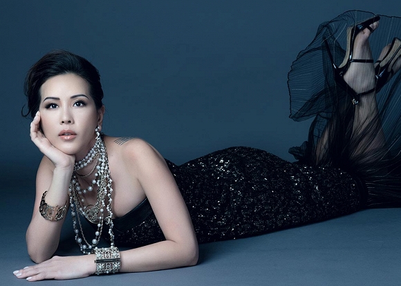 Hoa hậu Thu Hoài vẫn đầy trẻ trung, quyến rũ với hình tượng quý cô sang chảnh-4