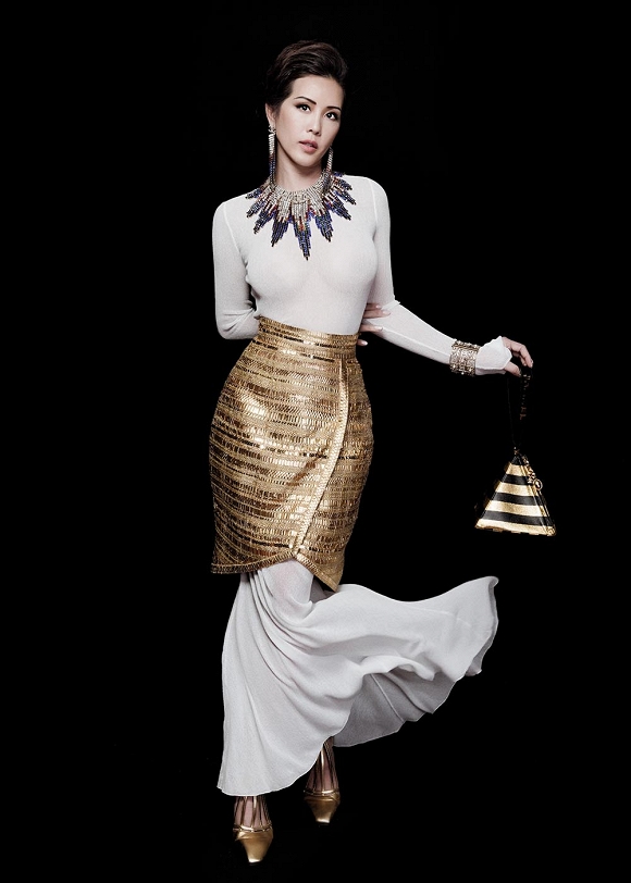 Hoa hậu Thu Hoài vẫn đầy trẻ trung, quyến rũ với hình tượng quý cô sang chảnh-5