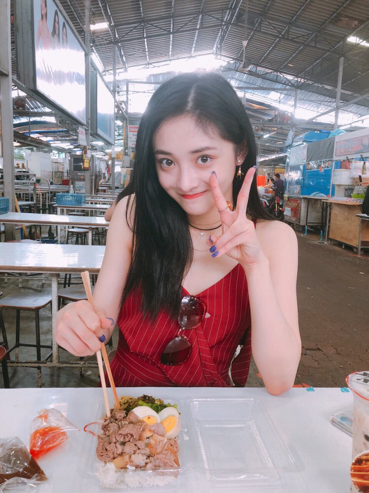 Dân mạng bức xúc về cô người yêu bá đạo” dám để bố mẹ bạn trai ngồi mâm dưới, chê bẩn và dơ dáy trong ngày đầu ra mắt-2