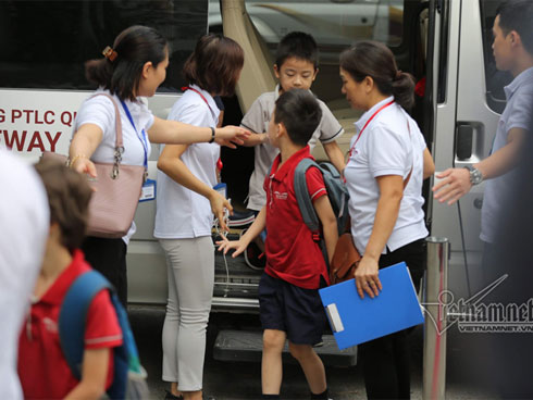 Tâm sự của những phụ huynh có con đi du học: Con cái cô đơn một nhưng bố mẹ già lại nhung nhớ gấp vạn phần-3