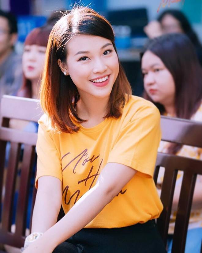 Quyến rũ trên thảm đỏ nhưng ra phố cực chất, mấy ai có gout đa dạng như Hoàng Oanh-10