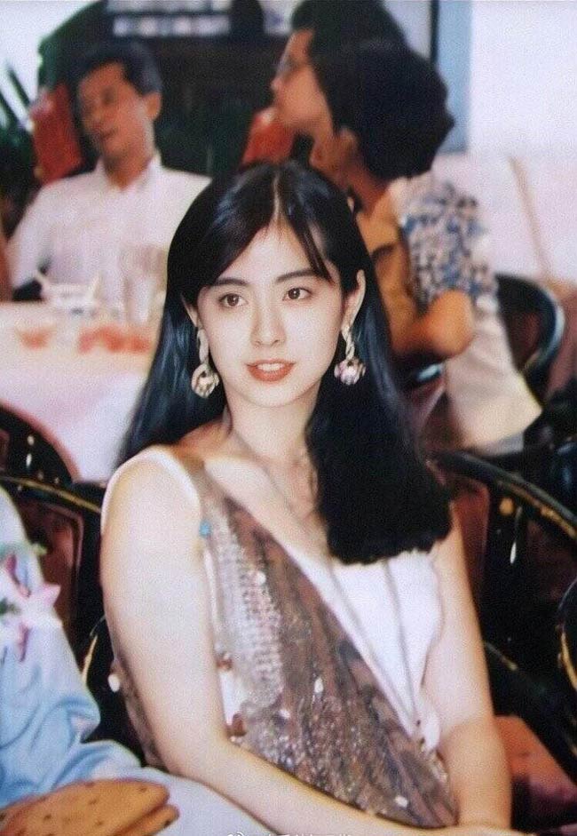 Xà tinh, Đông Phương Bất Bại: 2 nhan sắc trăm năm có một, xưa nay hiếm-3