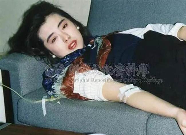 Xà tinh, Đông Phương Bất Bại: 2 nhan sắc trăm năm có một, xưa nay hiếm-6