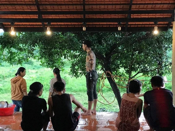 Sau một năm diễn ra scandal gạ tình ầm ĩ, cuộc sống của Phạm Anh Khoa giờ ra sao?-9