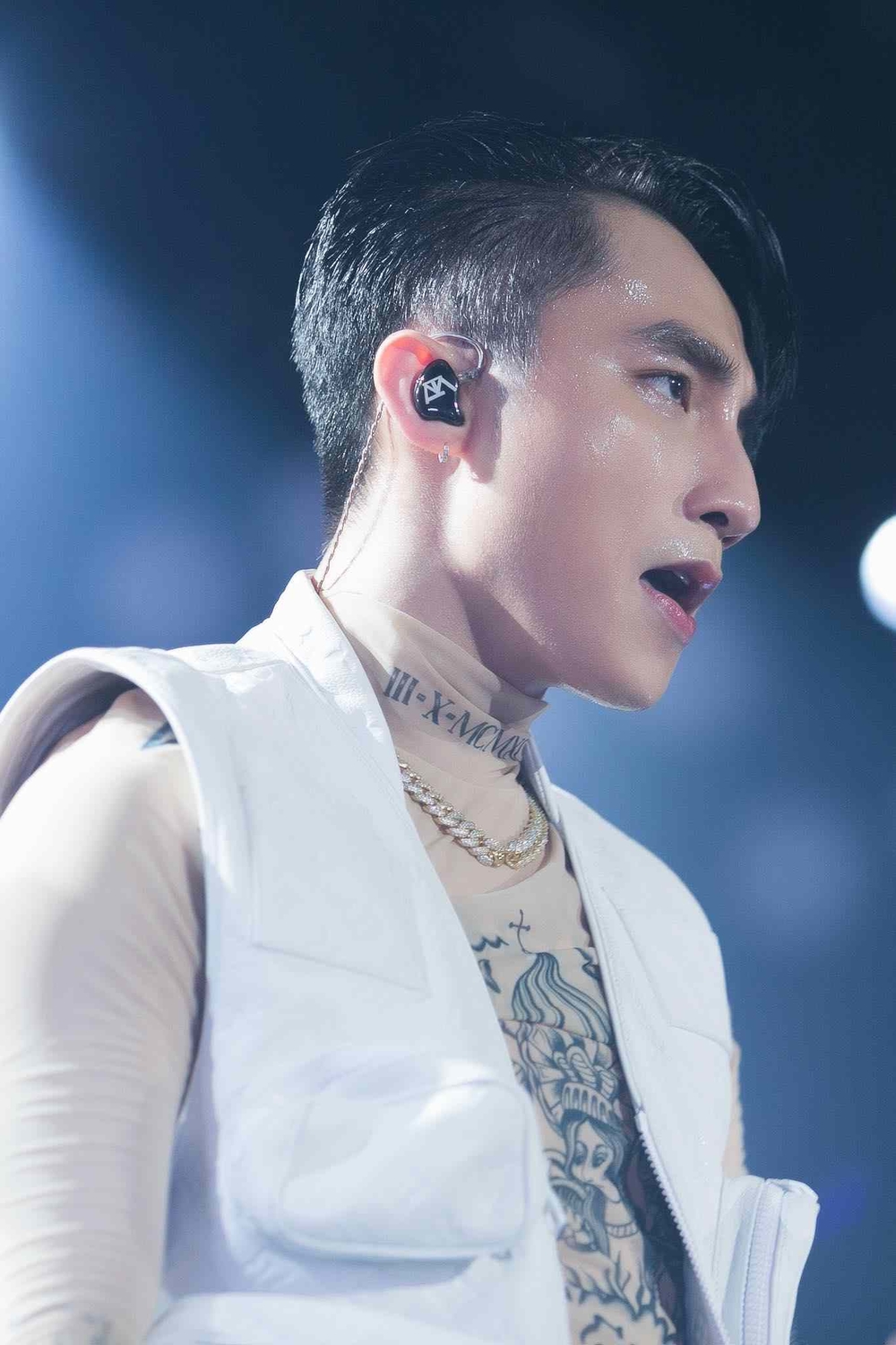 Đàm Vĩnh Hưng khen Sơn Tùng: Cậu bé gì mà giỏi giang kinh khủng khiếp, đã vậy lúc nào cũng lễ phép-3