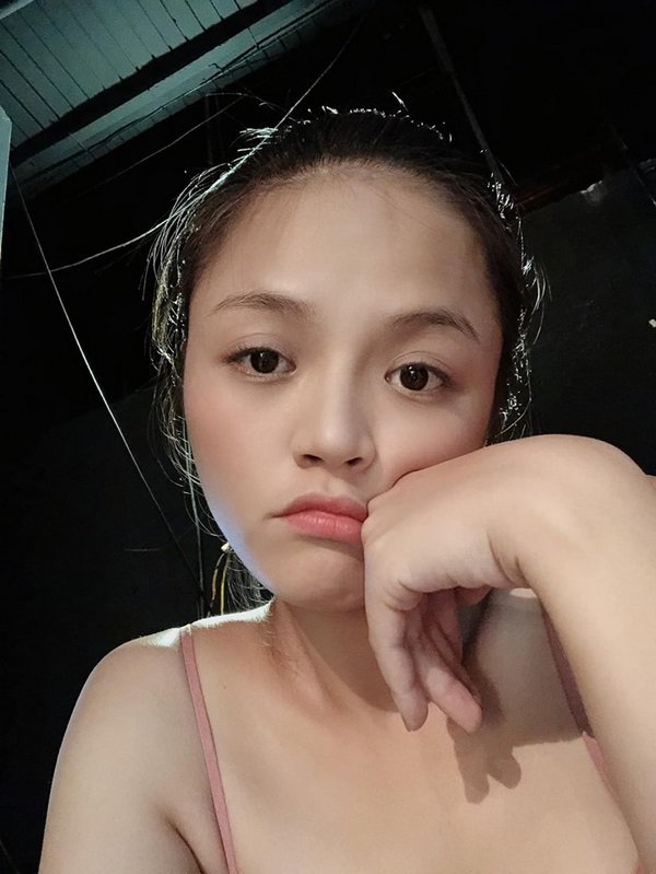 Khoe gương mặt make-up mà như không, nhan sắc tuổi 31 của Thu Quỳnh chưa từng khiến fan thất vọng-2