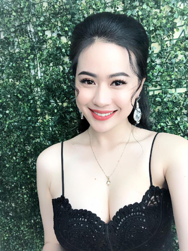 Sắc vóc gợi cảm không phải dạng vừa của tình mới tin đồn Quang Hải-19