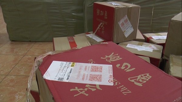 Hà Nội: Thu giữ hàng nghìn chiếc bánh trung thu trứng chảy đang gây sốt mạng xã hội-6