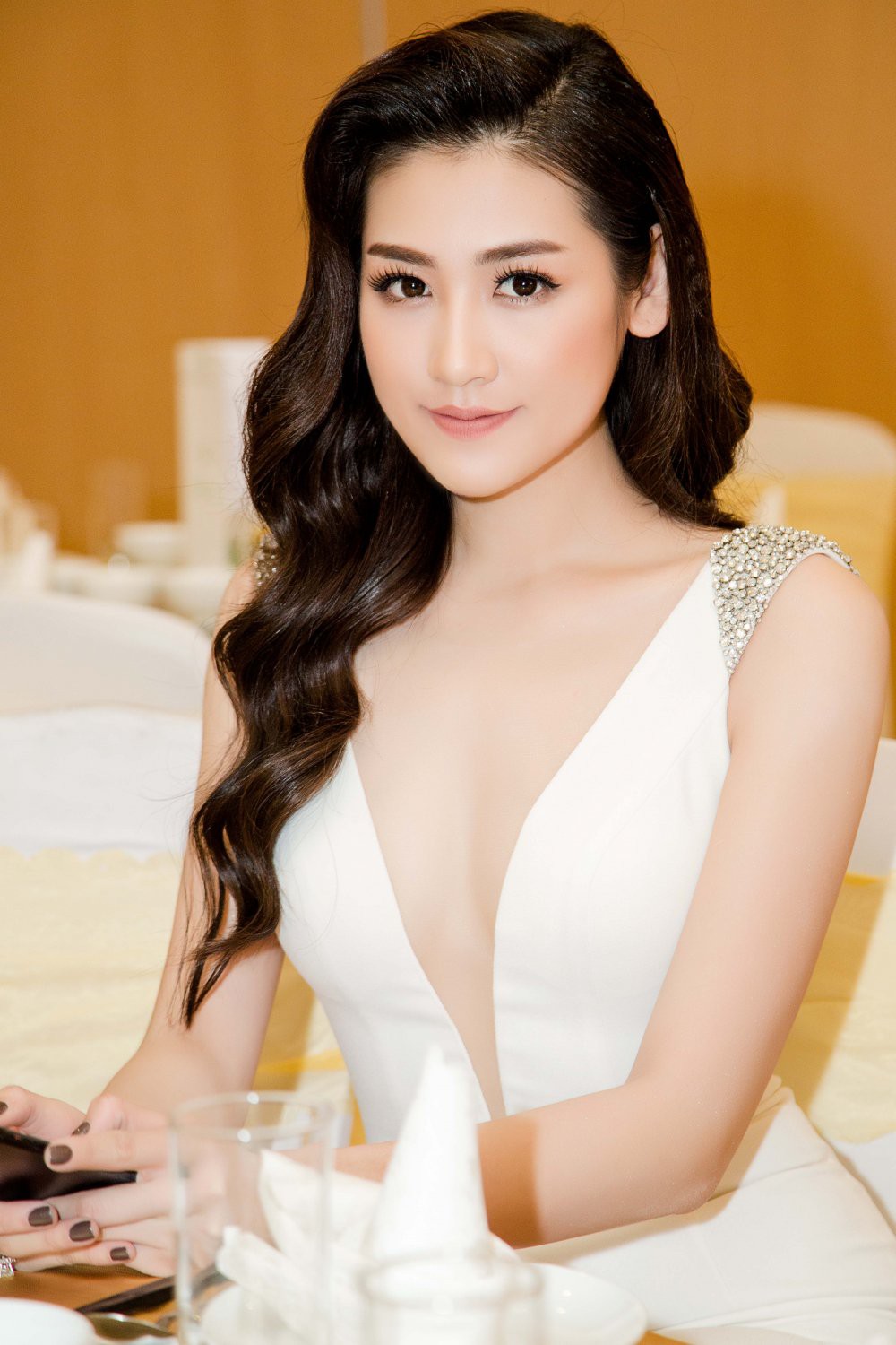 Lật lại hồ sơ tình ái của em chồng Hà Tăng - Phillip Nguyễn: Hẹn hò toàn Á hậu, chân dài nổi tiếng nhất nhì showbiz Việt-13