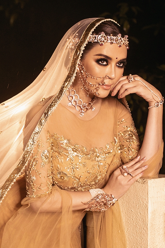 Lý Nhã Kỳ tiếp tục gây thương nhớ với nét quyền quý vương giả trong ngày tiệc thứ 4 sinh nhật tỉ phú Ấn Độ-5