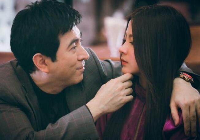 Nhận chiếc quần ren đỏ nhân tình của chồng gửi tới, vợ tung chiêu khiến cô ả thất kinh-1