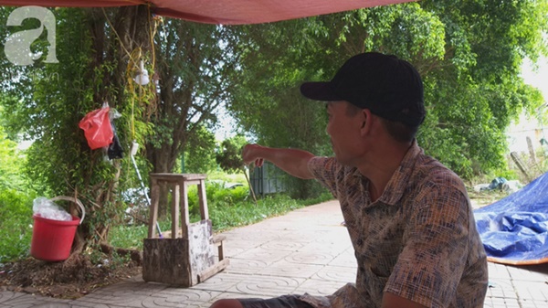 Cận cảnh bẫy rắn hổ mang chúa dài hàng mét, từng tấn công người đi đường tại khu đô thị Hà Nội-2