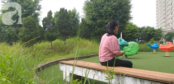 Cận cảnh bẫy rắn hổ mang chúa dài hàng mét, từng tấn công người đi đường tại khu đô thị Hà Nội-9