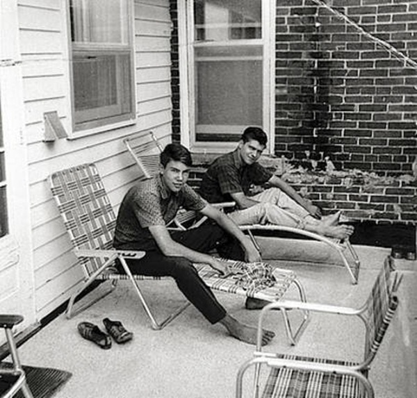 Từ thần đồng toán học có IQ 167 trở thành kẻ đánh bom khủng bố bị truy lùng suốt 17 năm và hệ quả của thí nghiệm tâm lý đáng sợ-4