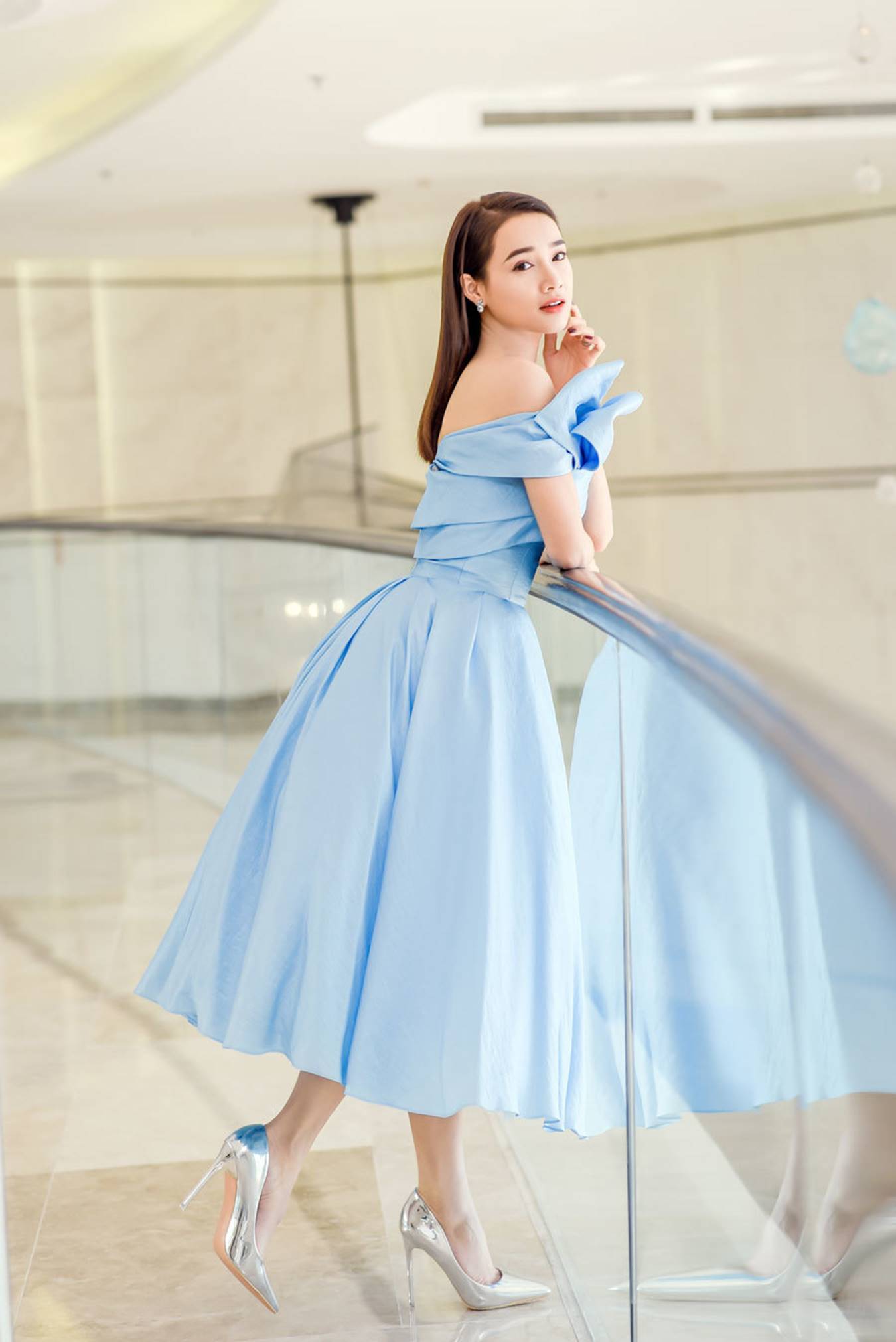 Mòn con mắt với gái một con Nhã Phương-5