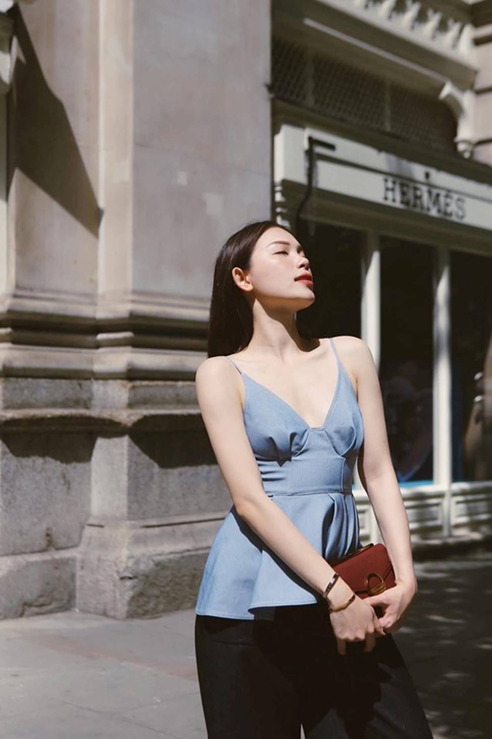 Cô gái nóng bỏng khiến em chồng thiếu gia của Hà Tăng mê đắm-19