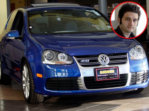 Mark Zuckerberg lái chiếc siêu xe Pagani Huayra trị giá 1,4 triệu USD - Những tỷ phú công nghệ khác lái xe gì?-2