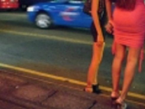 Cuộc sống thay đổi bất ngờ của người phụ nữ từng nghiện tình dục, làm chuyện ấy 7 lần/ngày-4