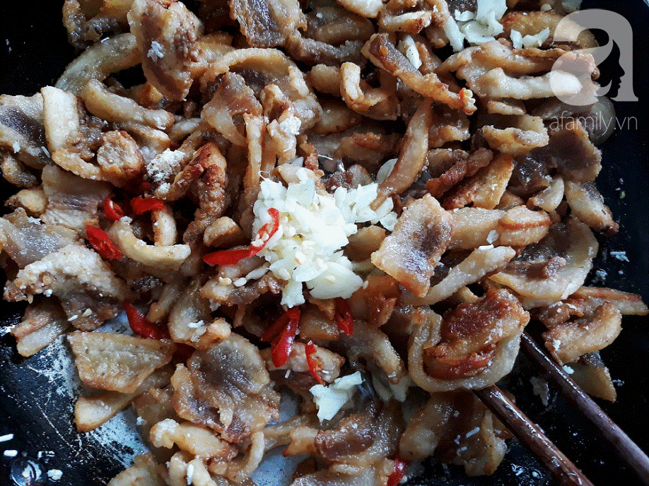Tóp mỡ xóc tỏi ớt - ăn vặt ngon, ăn cơm tuyệt vời mà ăn nhậu thì không ai chê được!-4