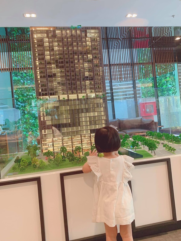 Lâu lâu mới lên sóng, con gái Hoa hậu Đặng Thu Thảo khiến dân mạng được phen ngỡ ngàng vì lớn nhanh như thổi-4