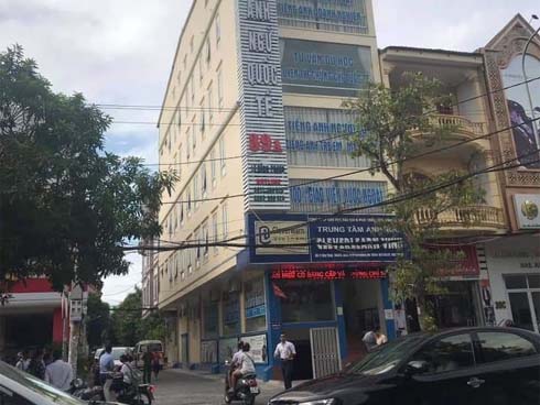 Hải Phòng: Người đàn ông nghi rơi từ tầng cao tòa nhà Parkson xuống đất tử vong, trên người có mẩu giấy hãy liên hệ cho vợ tôi-2