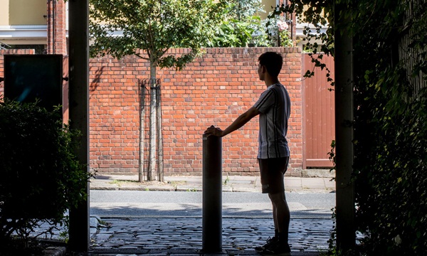 Cuộc đời nô lệ của cậu bé người Việt bị bán sang Anh trồng cần sa: Bị bắt cóc, tấn công tình dục và những sang chấn tâm lý kinh hoàng-2