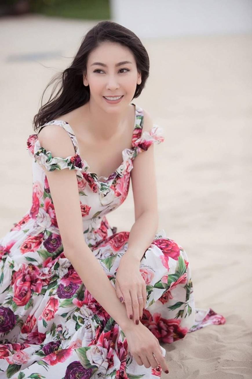 Nhan sắc chim sa cá lặn của Hoa hậu Hà Kiều Anh ở tuổi 43-9