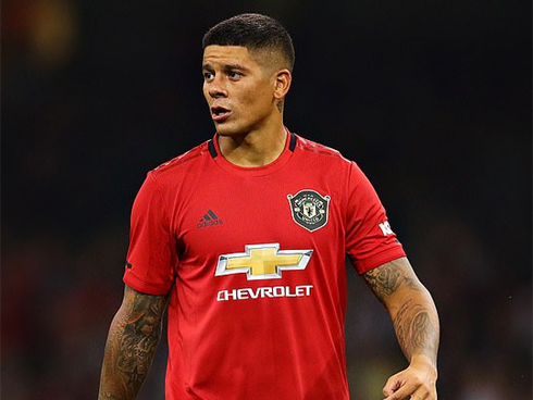 Pogba đá hỏng penalty, Man United đánh rơi chiến thắng trước Bầy sói-6