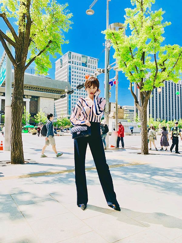 Thay đổi hình tượng với loạt trang phục có giá cả nửa tỉ đồng, Hari Won khiến fan hào hứng-11