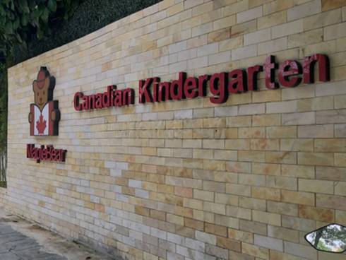 Video: Trường Maple Bear Westlake Point đánh, nhốt trẻ vào tủ quần áo-1