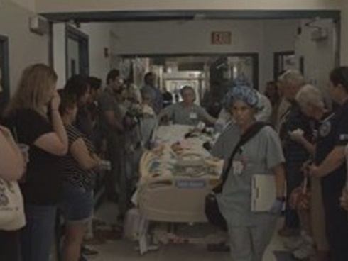 Cuộc từ biệt không nước mắt của người cha khốn khổ với cậu con độc nhất-4