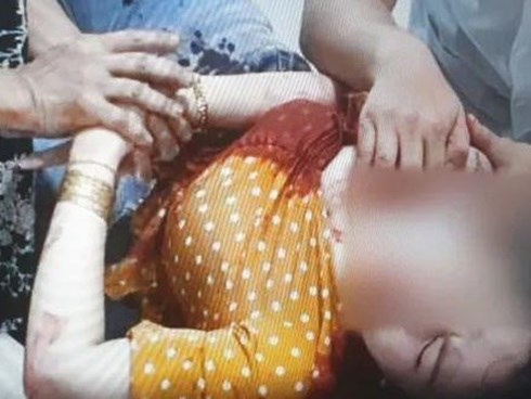 Người phụ nữ bị đâm nhiều nhát vào cổ ngay trên đường ở Bình Dương